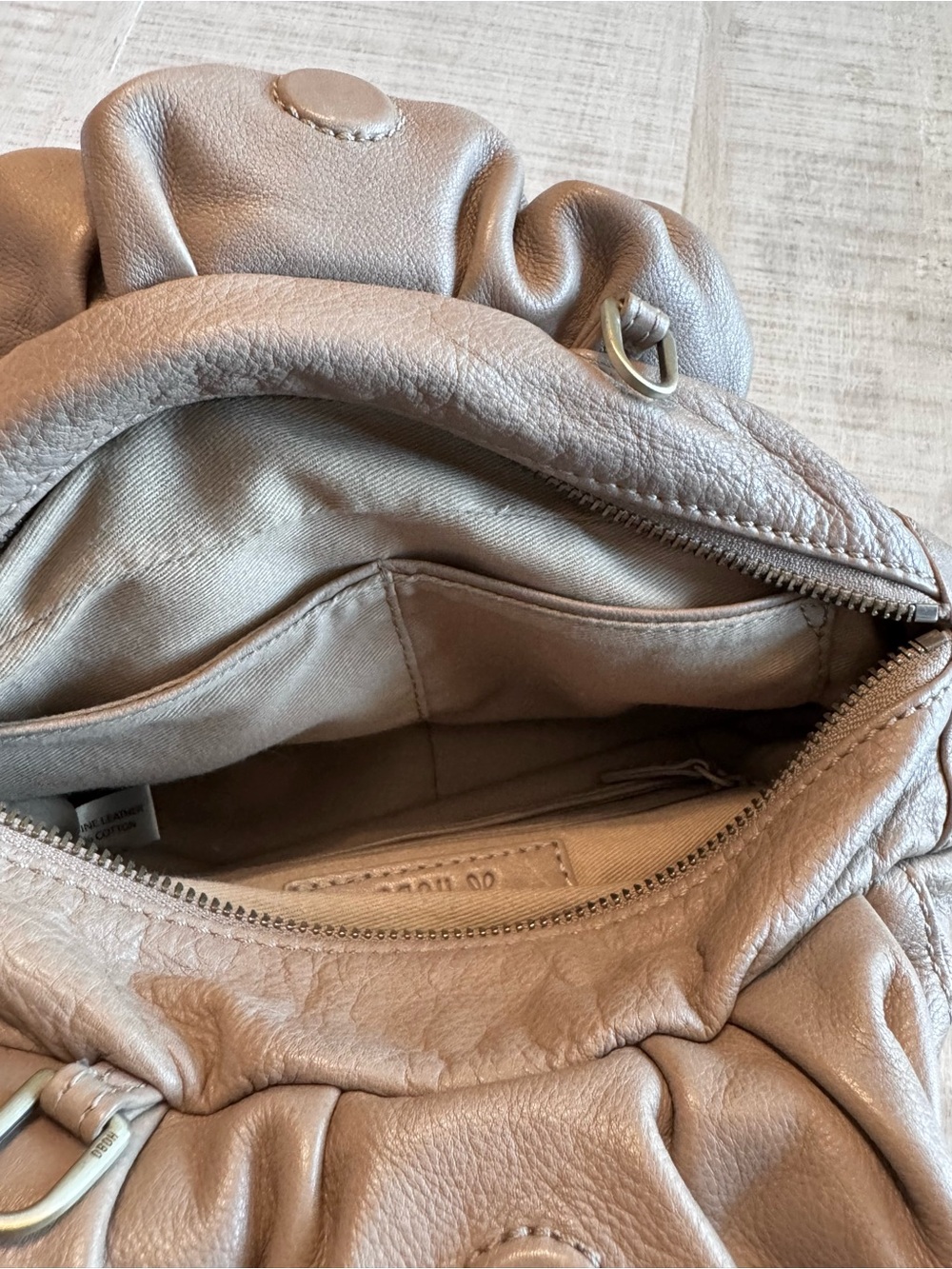 HOBO International Darling Leather Slouchy Satchel Bag Taupe Top Handle - Picture 10 of 13